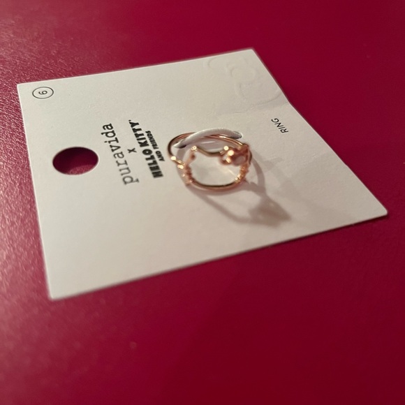 Pura Vida Hello Kitty size 6 rose gold ring with opal stone - Picture 6 of 7